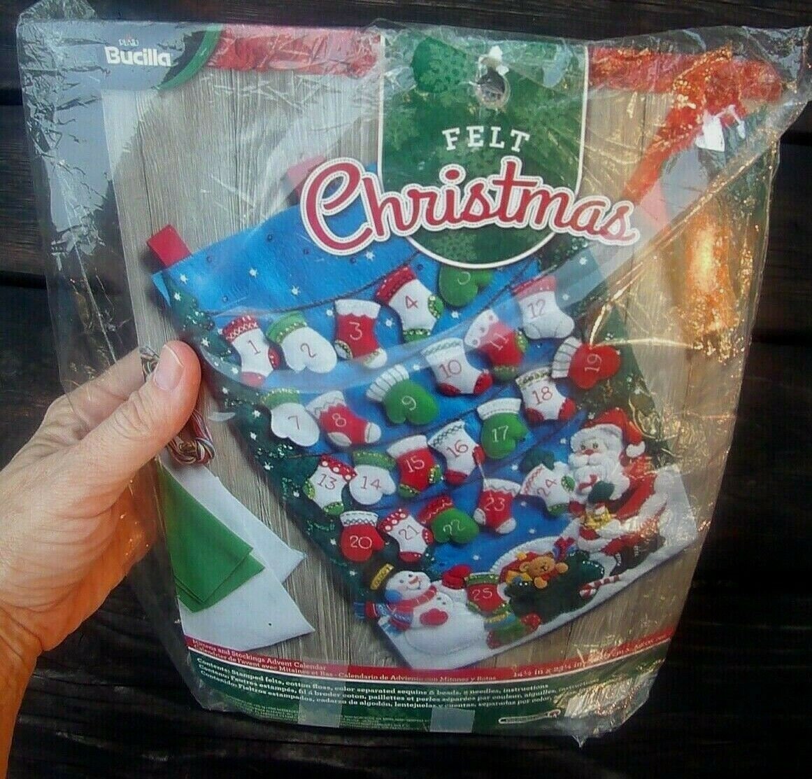 NEW Advent Calendar Handmade FINISHED Bucilla Mittens & Stockings COMPLETED Felt Wall Hanging 86735 Vintage Advent