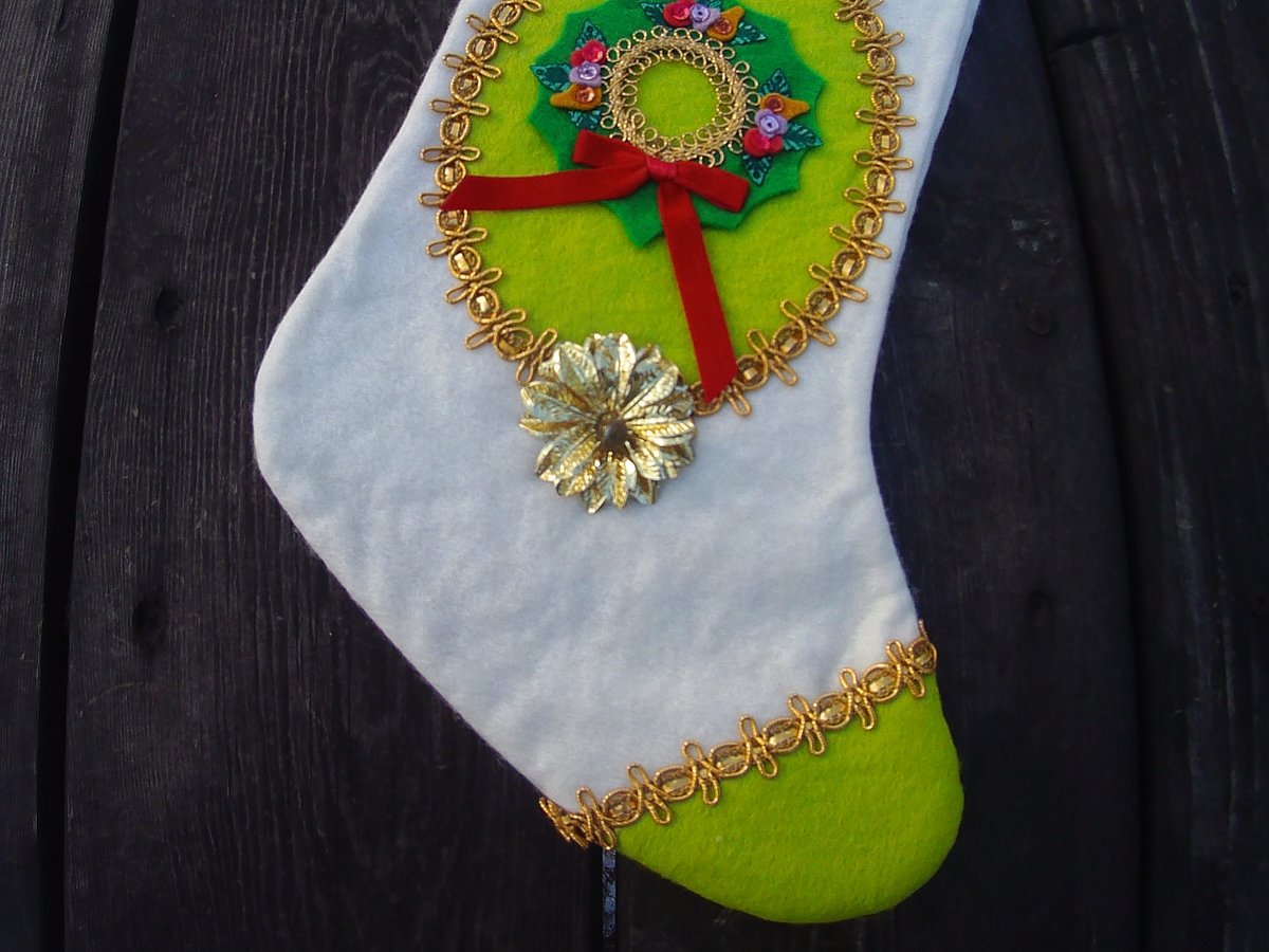 Rare Vintage 1960's Christmas Stocking, Handmade FELT ORIGINALS Stocking, Wreath in Green Holiday Stocking, Custom Stocking