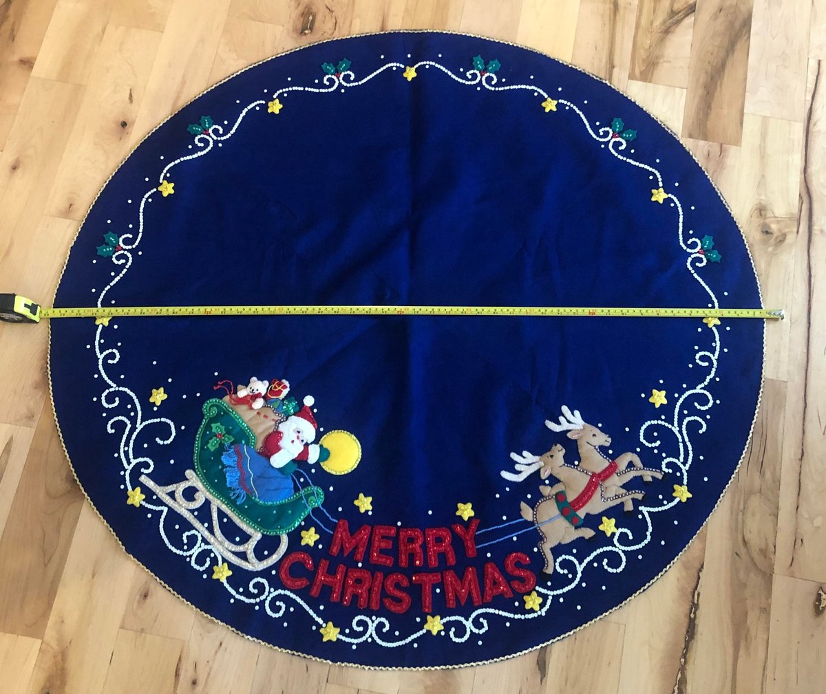 New Vintage Tree Skirt Kit, Handmade Finished Bucilla Kit, Merry Christmas #83019 Table Cover Santa Sleigh Reindeer Holiday Home Decor