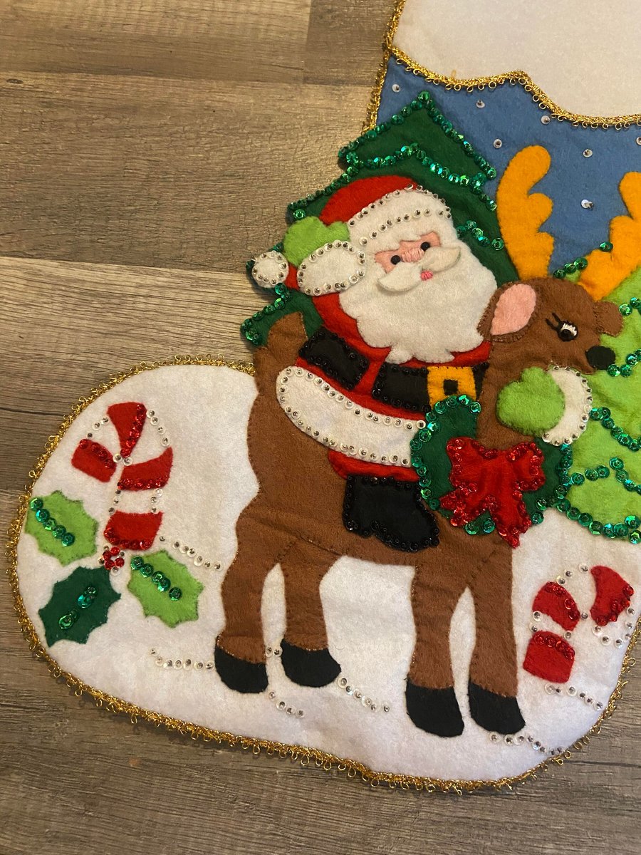 FINISHED HANDMADE LEEWARDS Rare Vintage Pair 1979 Santa & Reindeer Felt Christmas Stockings Fireplace Lodge Holiday Decor Retro