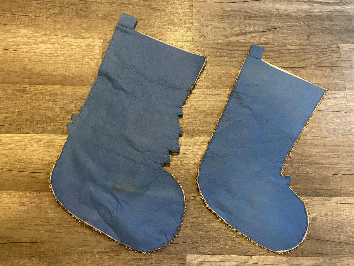 FINISHED HANDMADE LEEWARDS Rare Vintage Pair 1979 Santa & Reindeer Felt Christmas Stockings Fireplace Lodge Holiday Decor Retro