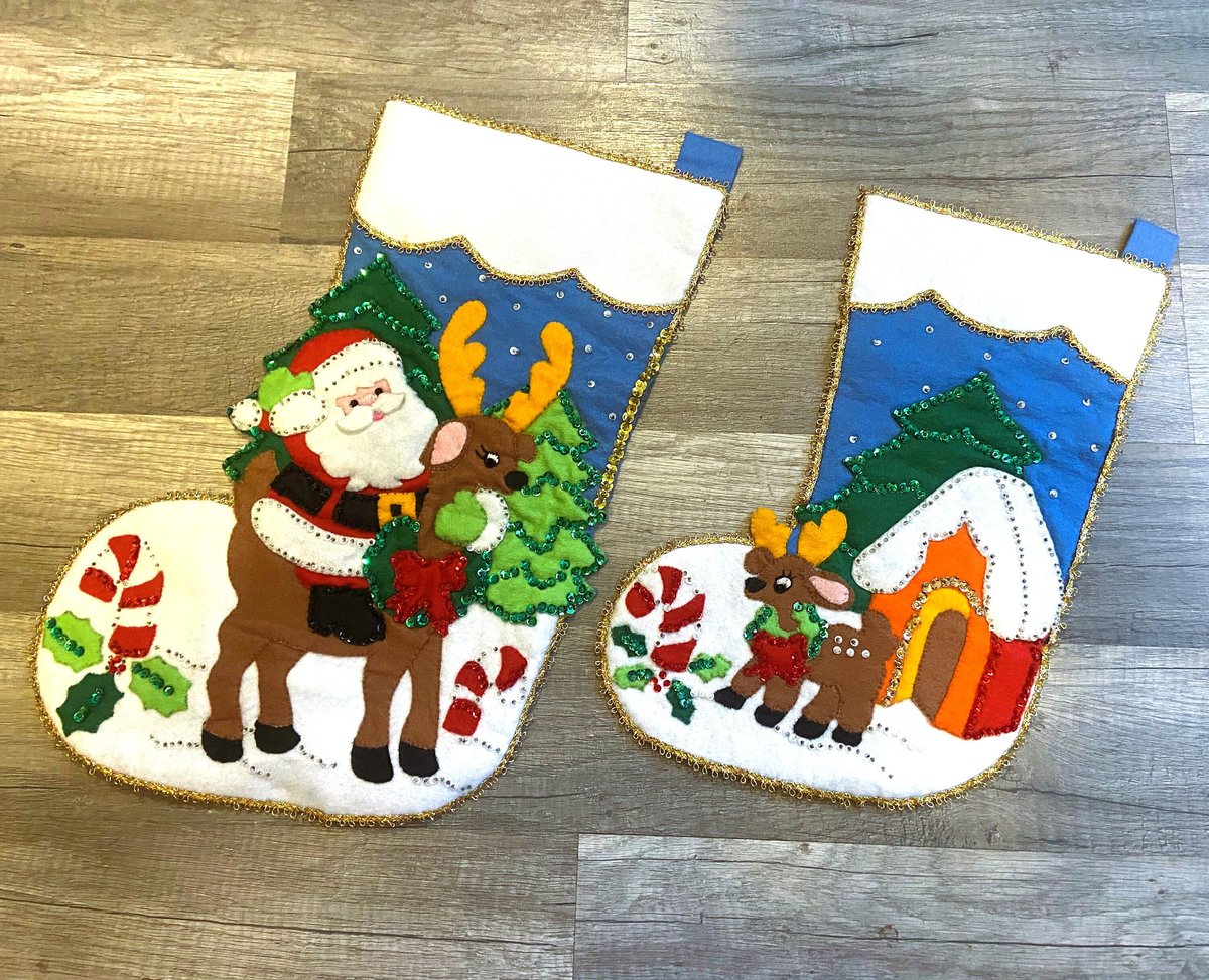 FINISHED HANDMADE LEEWARDS Rare Vintage Pair 1979 Santa & Reindeer Felt Christmas Stockings Fireplace Lodge Holiday Decor Retro