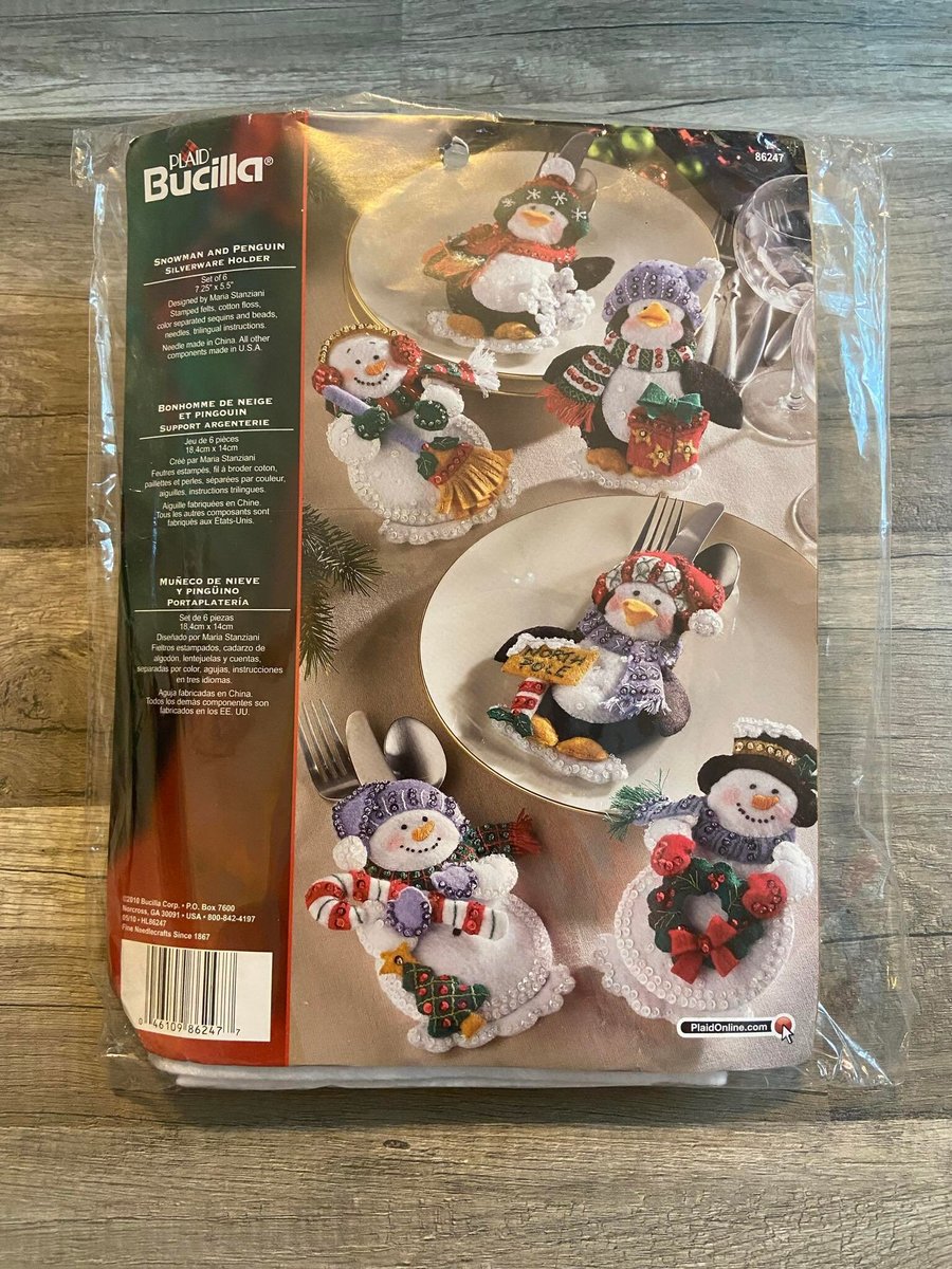 New BUCILLA Snowman & Penguin Silverware Holders Kit 86247 Christmas Holiday Table Decor- Open, COMPLETE Kit