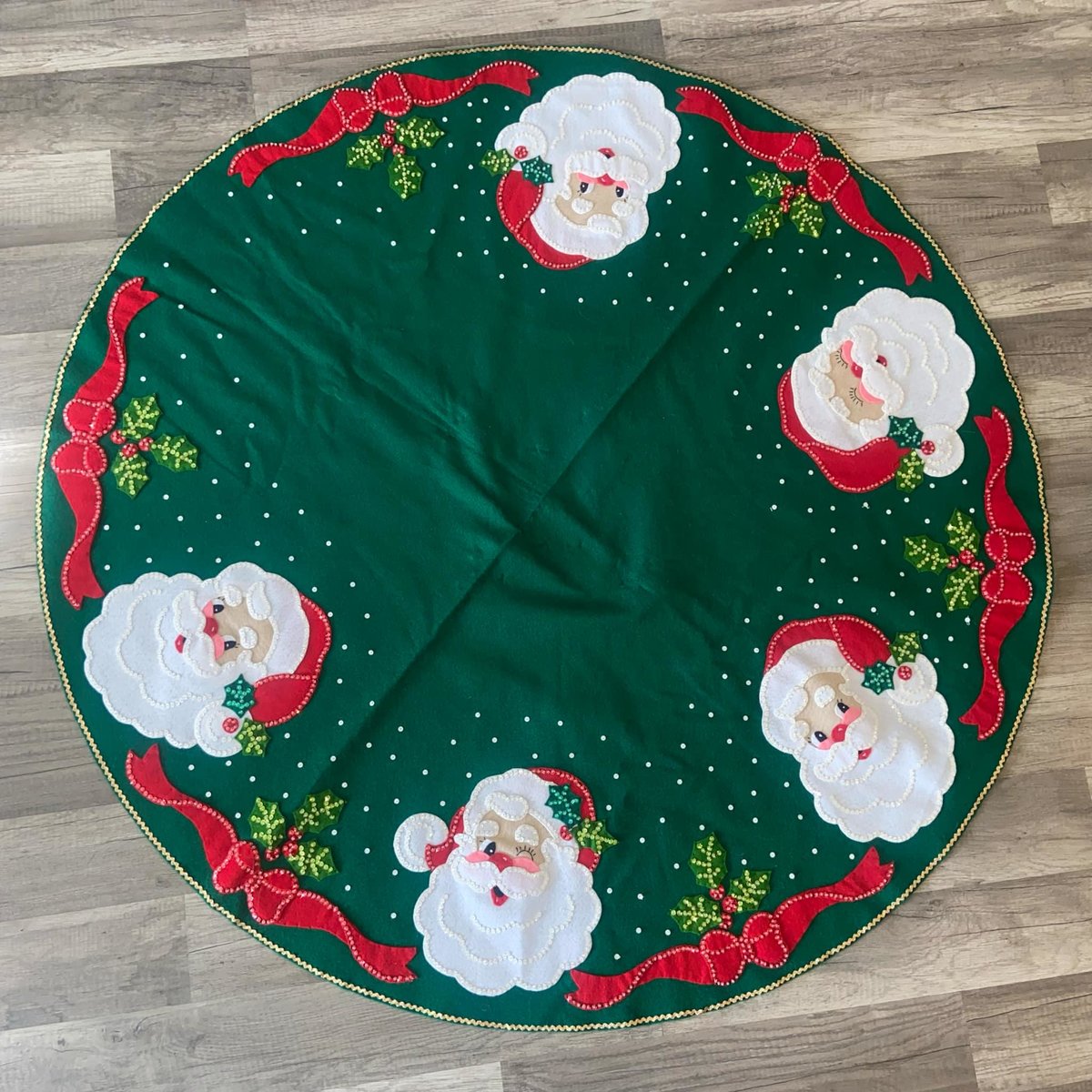 Christmas Tree Skirt / Table Cover HANDMADE BUCILLA #83212 Jolly Faces Santa Claus Tree Skirt Holiday Home Decor Table Decor