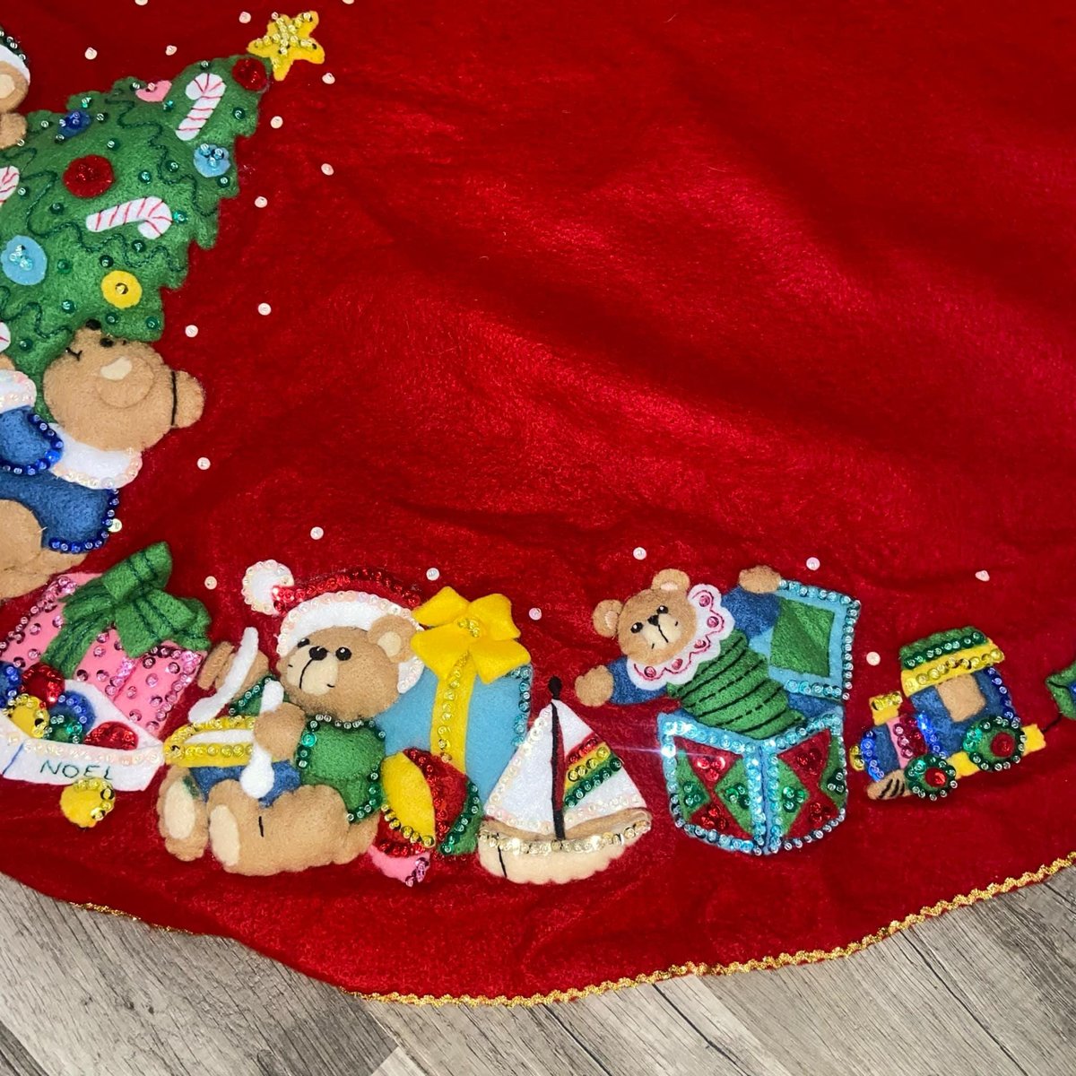 Handmade Vintage Tree Skirt, Finished Bucilla TEDDY BEARS Tree Skirt, Table Cover #83136 Handmade Tree Rocking Horse Toys Noel