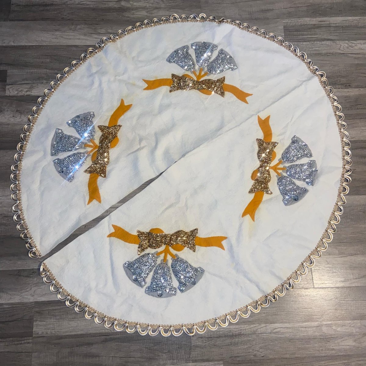 Handmade Vintage Tree Skirt, Finished Edna Looney Christmas Bells Ornaments Tree Skirt, Table Cover Handmade Decorations Silver Bells