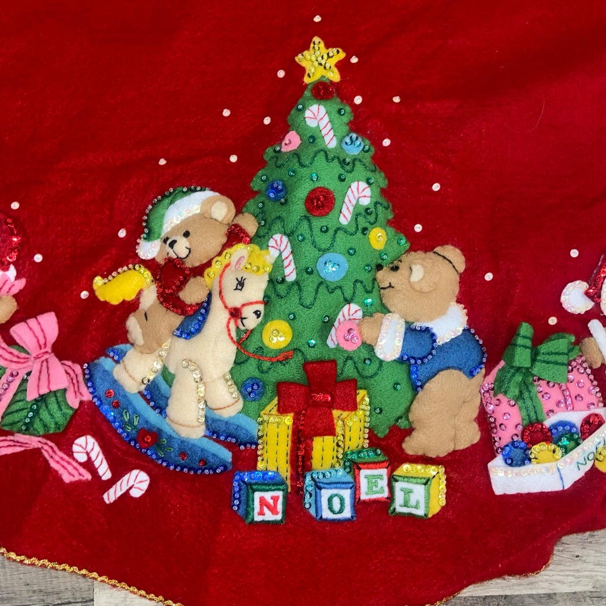 Handmade Vintage Tree Skirt, Finished Bucilla TEDDY BEARS Tree Skirt, Table Cover #83136 Handmade Tree Rocking Horse Toys Noel