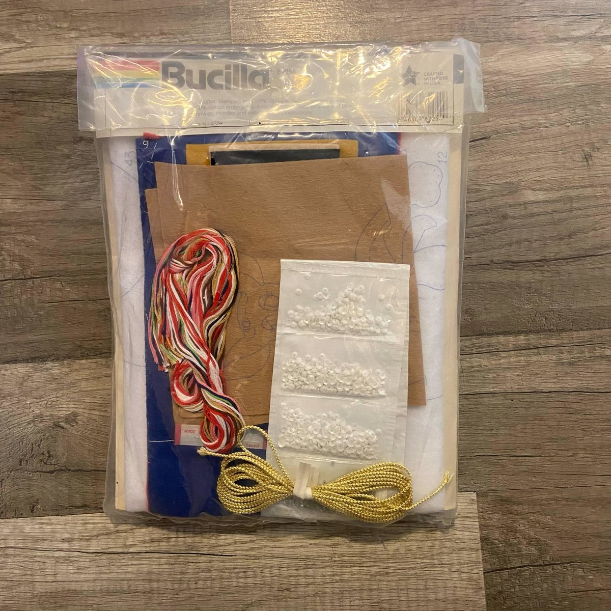 New BUCILLA RARE VINTAGE 1980 Santa & Reindeer Christmas Stocking Kit 82254
