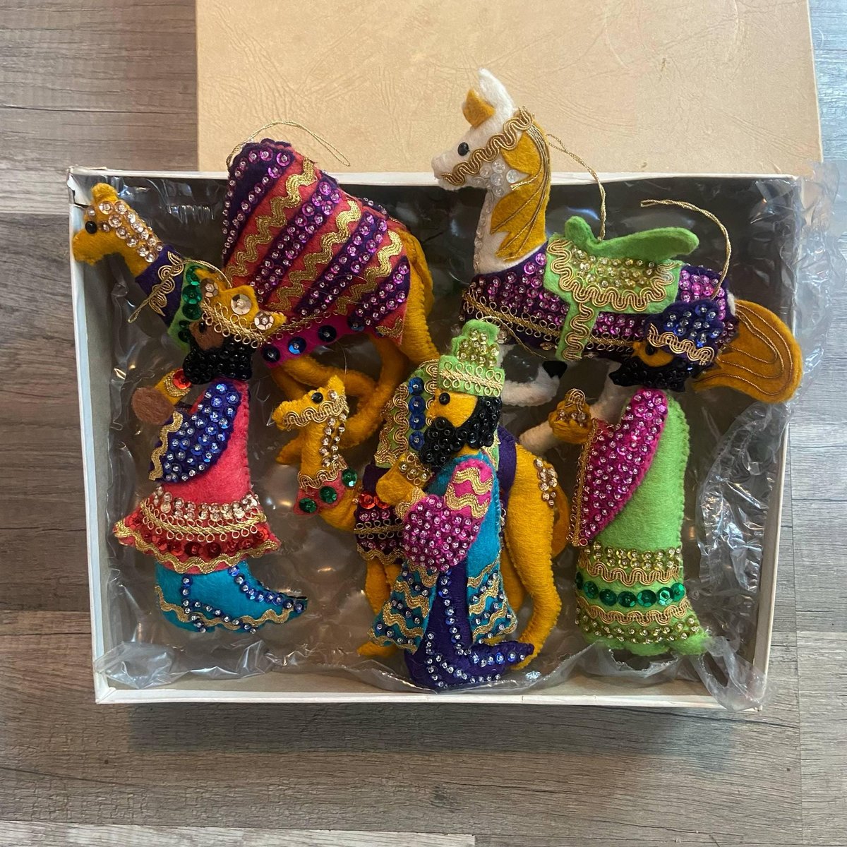 RARE Find LEE WARDS Felt Ornaments | 3 Three Wise Men | Vintage 1970's Finished Set | W/ Artisan's Personal Note!