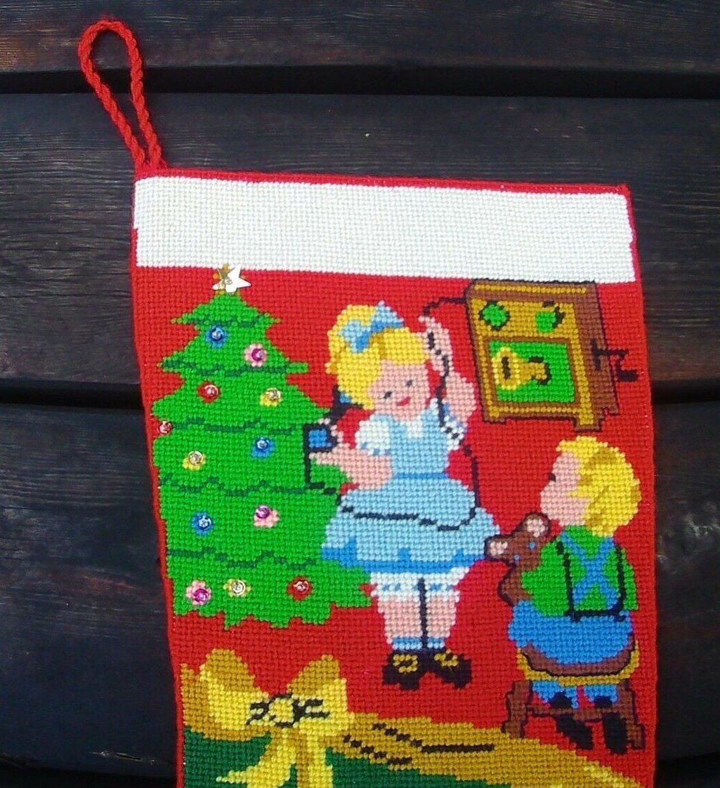 Christmas Stocking 1970's FINISHED Bucilla 60521 Painted Needlepoint Santa  Handmade Felt Santa Claus Kids Tree Toys Phone