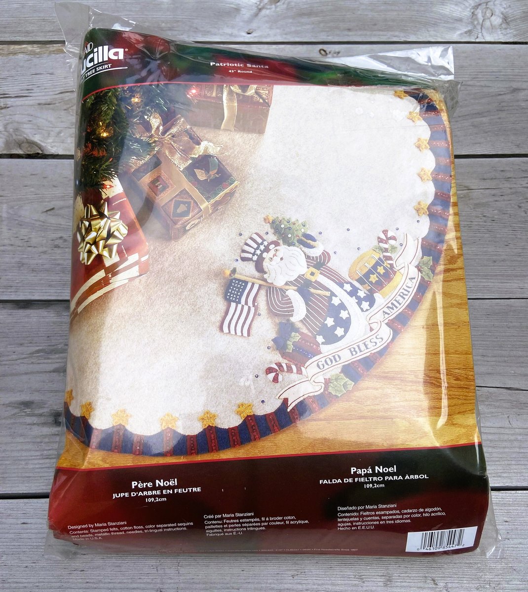 Tree Skirt Kit 85447  RARE Bucilla PATRIOTIC SANTA Christmas Tree Kit Holiday Decor Santa Claus Felt American Flag Military Gift