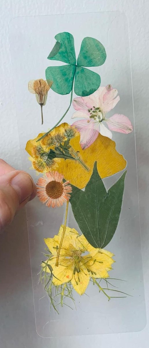 Dried Flower Bookmark | Handmade Bookmark | Wild Flower Bookmark | Pink & Purple Flowers | Floral Bookmark | Real Pressed Flower Bookmark |